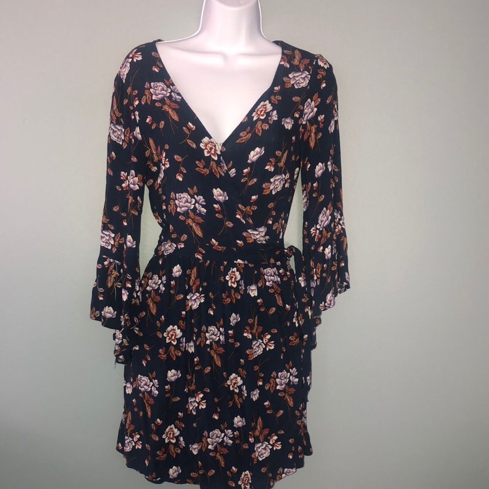American Eagle outfitters flower dress - Picture 2 of 6